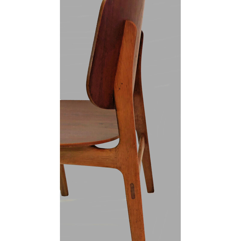 Set of Two Vintage Borge Mogensen Shell Chairs in Oak and Teak