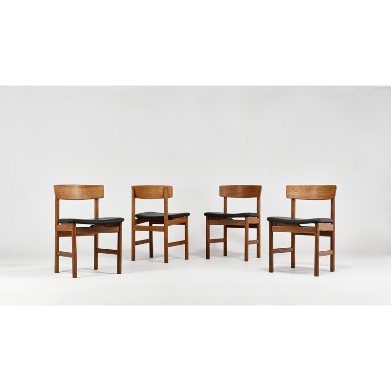 Suite de 4 chaises modèle "236", du designer danoisBørge Mogensen pour Fredericia