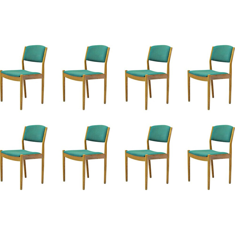 Ensemble de huit chaises de salle à manger vintage Poul Volther en chêne, Inc. Retapissé