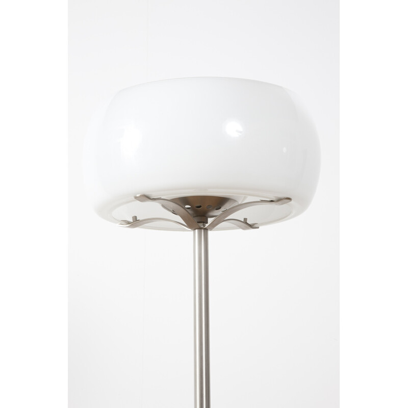 Artemide opaline glass and metal floor lamp, Vico MAGISTRETTI - 1960s