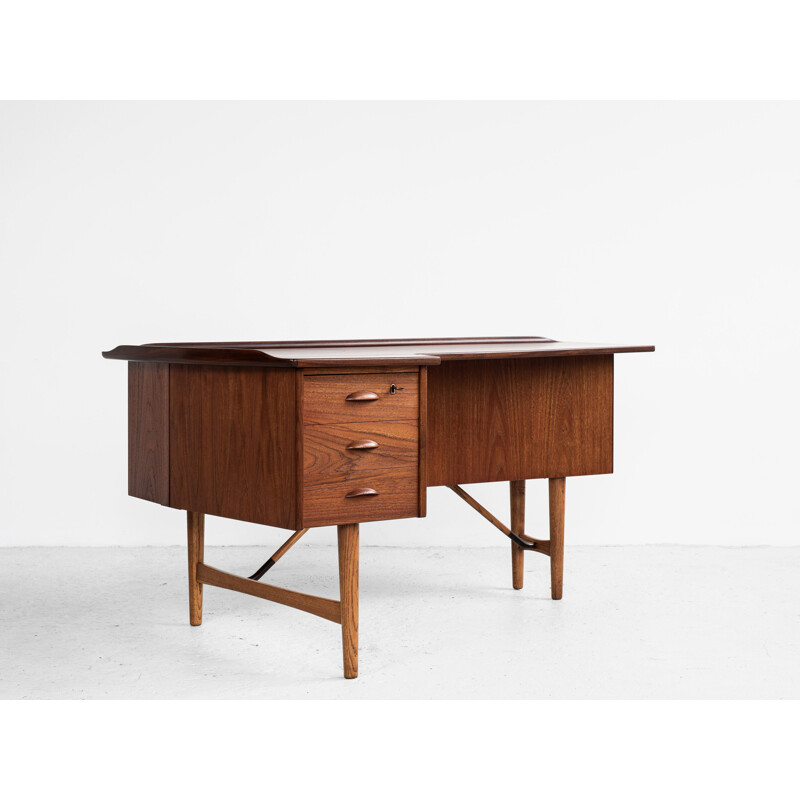 Bureau vintage de forme boomerang en teck de Peter Løvig Nielsen, 1950