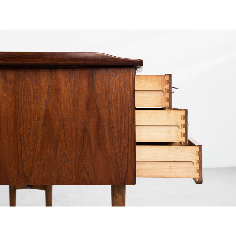 Vintage boomerang desk in teak by Peter Løvig Nielsen, 1950s