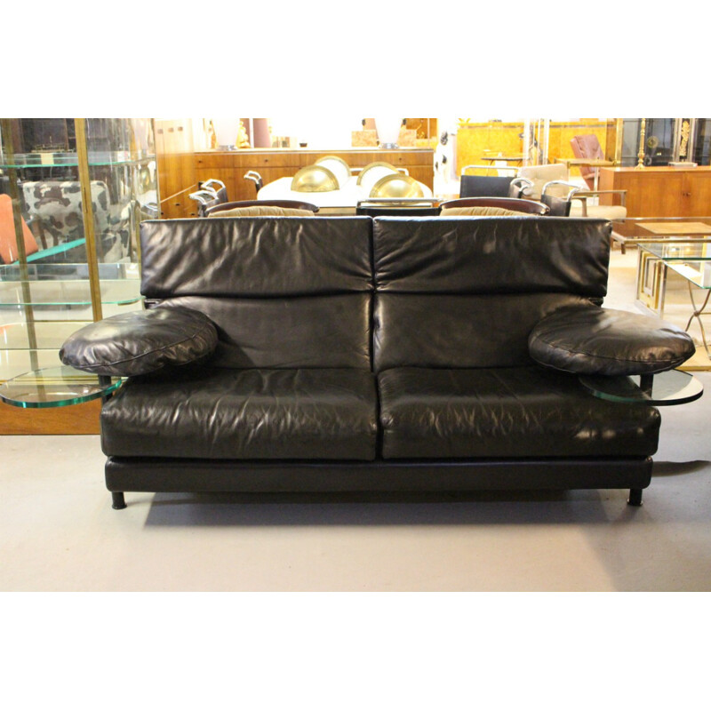 B&B Italian sofa in leather with built-in glass trays - 1980s