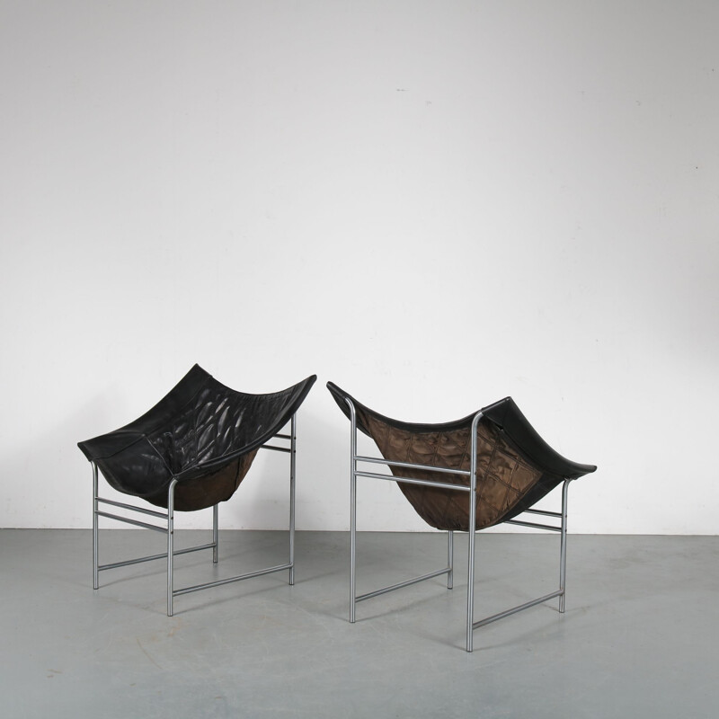 Pair of vintage leather lounge chairs designed by Gerard van den Berg, manufactured by Montis in the Netherlands