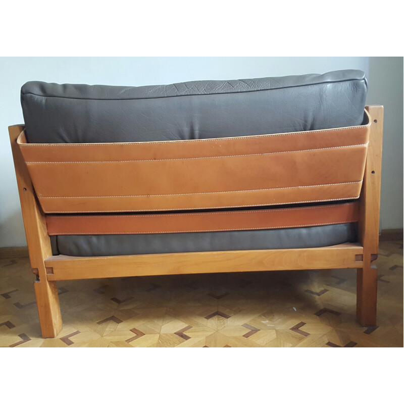 S22 sofa and its ottman in elm and leather, Pierre CHAPO - 1970s