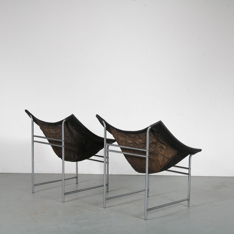 Pair of vintage leather lounge chairs designed by Gerard van den Berg, manufactured by Montis in the Netherlands