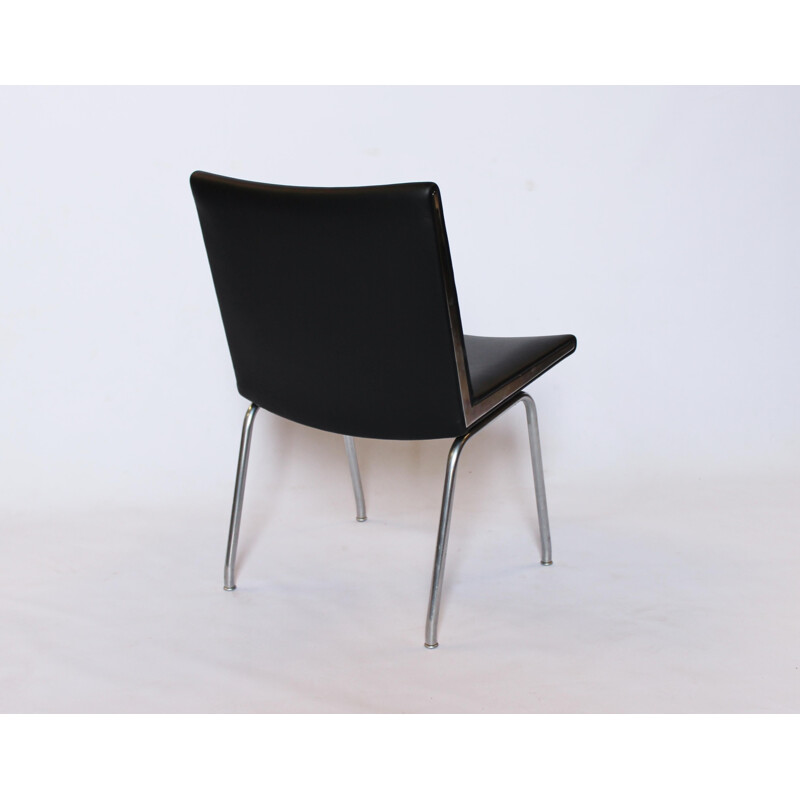 Suite of four vintage airport lounge chairs in black Hans J. Wegner by A.P, Denmark 1958