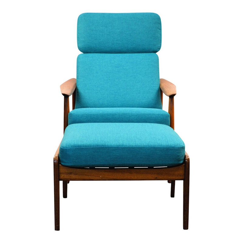 Vintage FD-164 teak lounge chair and footstool by Arne Vodder