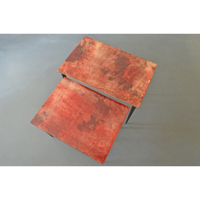 Tables gigognes vintage en peau de chèvre laquée rouge vintage d'Aldo Tura pour Tura Mobili, Italie 1960