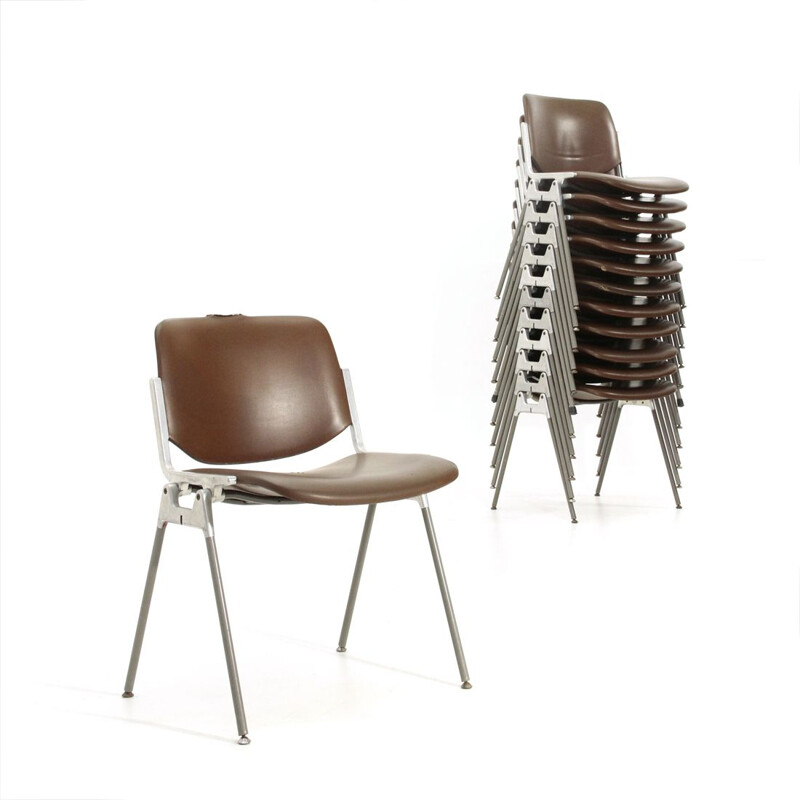 Conjunto de 12 cadeiras DSC 106 de Giancarlo Piretti por Castelli, 1960