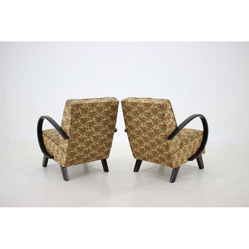 Paire de fauteuils en bois et tissu par Jindřich Halabala, 1960