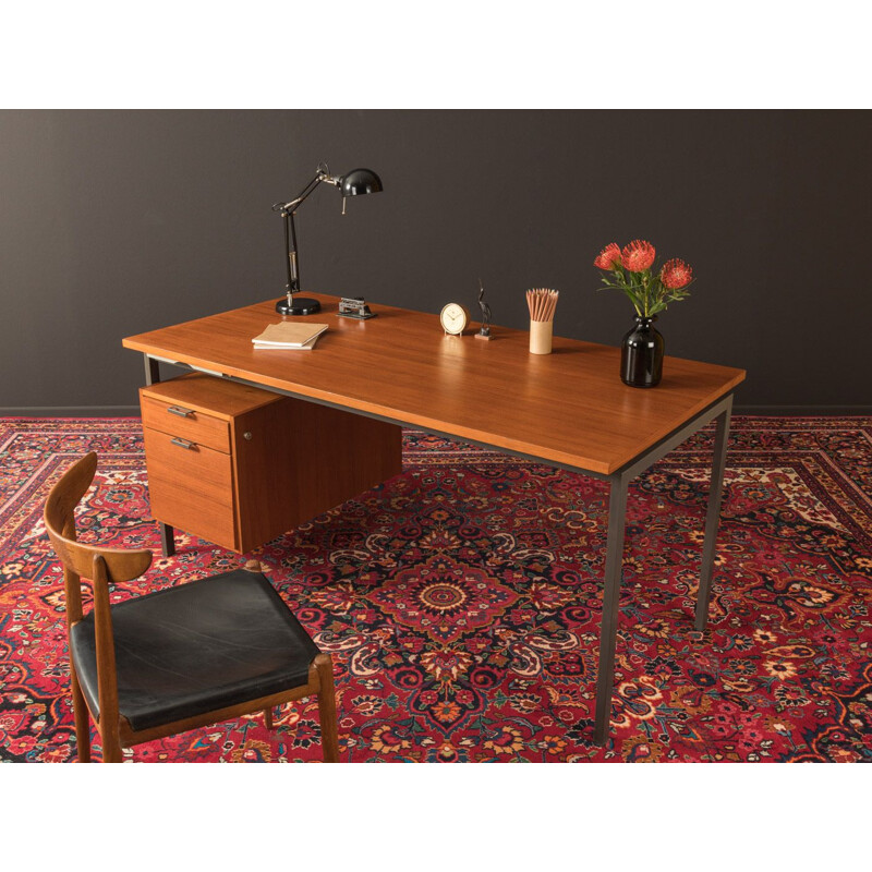 Bureau vintage des années 1960, Hölzäpfel