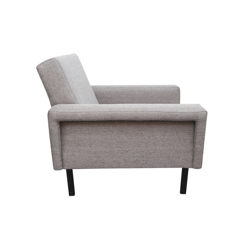 Cubic armchair in light grey and legs in metal - 1960s