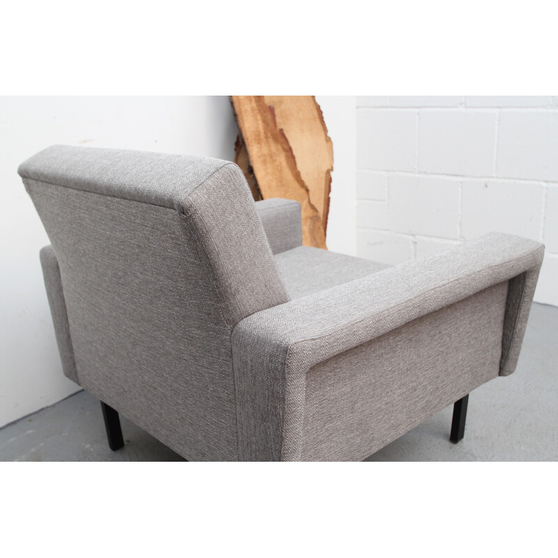 Cubic armchair in light grey and legs in metal - 1960s