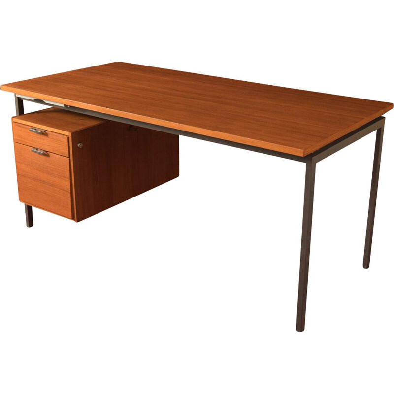 Writing desk from the 1960s, Hölzäpfel