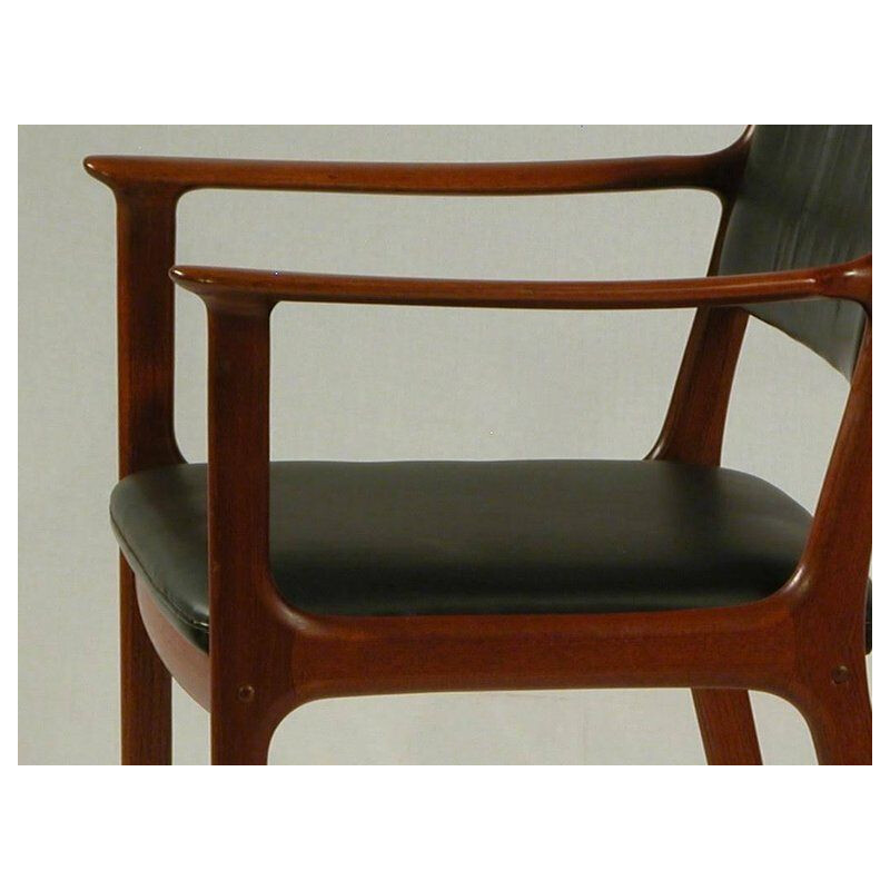Vintage PJ 412 Armchair in Mahogany-by Ole Wanscher 1950