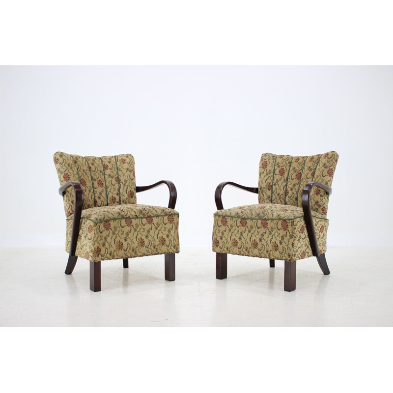 Set of 2 vintage armchairs by Jindřich Halabala, model H-237