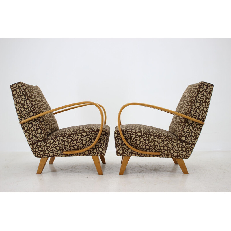 Pair of vintage wooden armchairs in fabric designed by Jindřich Halabala, Czechoslovakia 1960