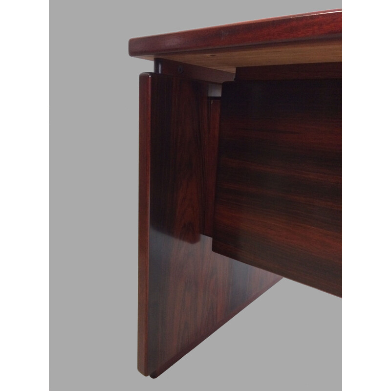 Vintage Excecutive Desk in Rosewood by Bent Silberg for Bent Silberg Mobler 1990