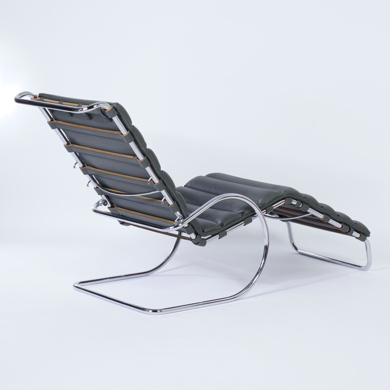 De Vintage MR Lounge Chair van Mies van der Rohe voor Knoll, 2000