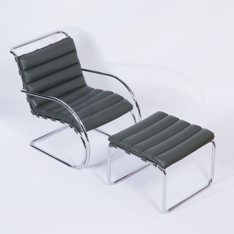 Vintage MR Loungestoel met Ottoman van Mies van der Rohe voor Knoll, 2000