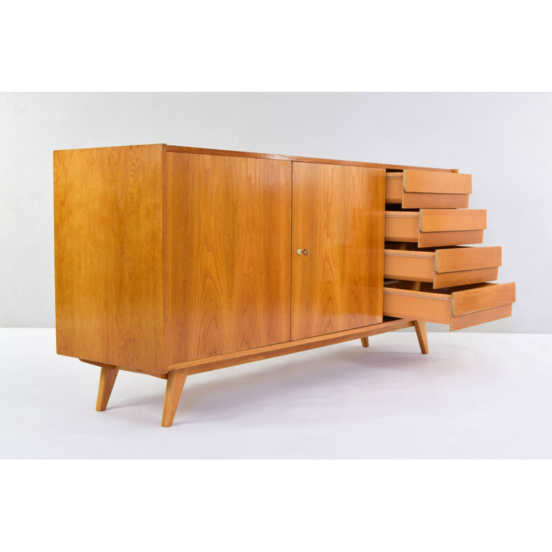 Beech U-460 sideboard Jiří Jiroutek, 1960s