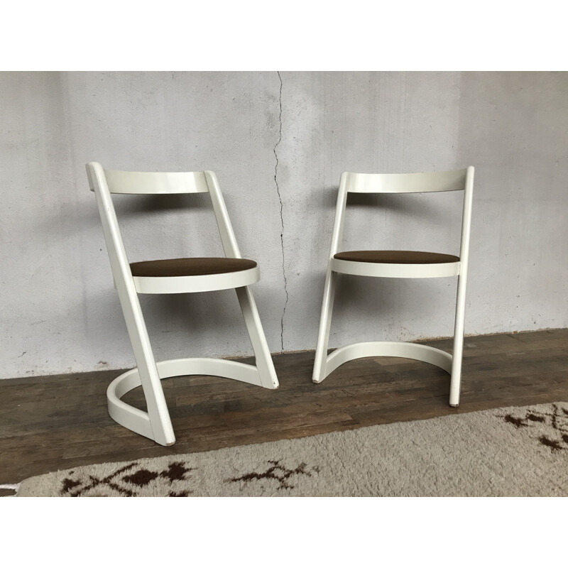 Paire de chaises vintage BAUMANN modèle Halfa blanche 1970