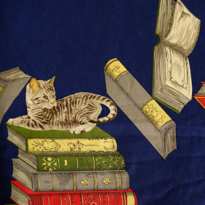 Vintage deken met katten op boeken van Piero Fornasetti