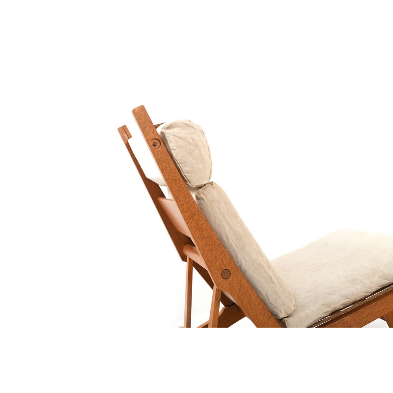 Pair of vintage AP71 reclining lounge chairs by Hans Wegner