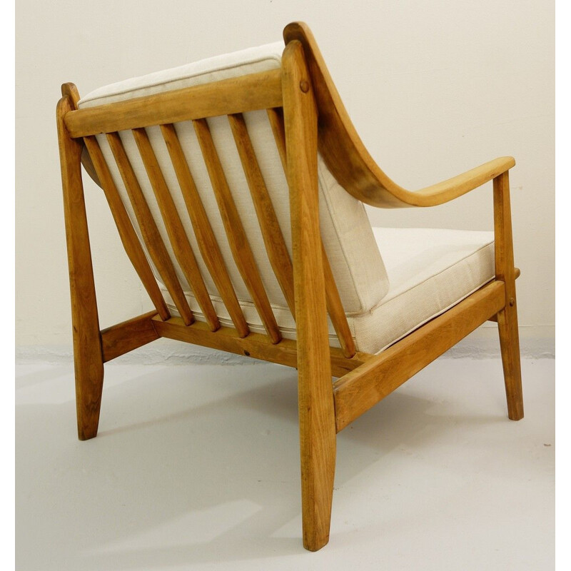 Paire de fauteuils vintage avec un nouveau revêtement beige 