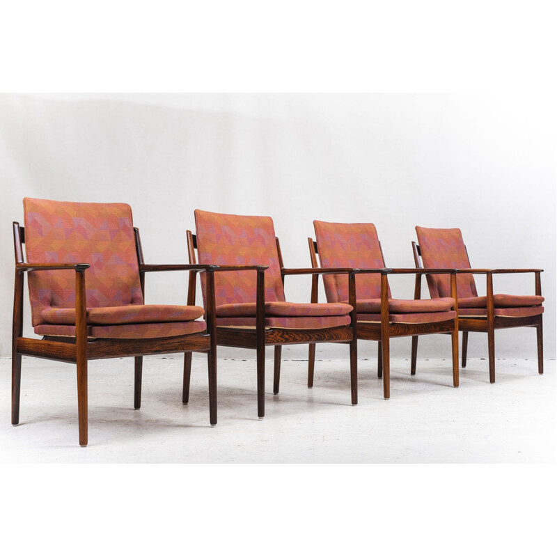Conjunto de 4 cadeiras de sala de estar vintage rosewood modelo 341 de Arne Vodder para Sibast