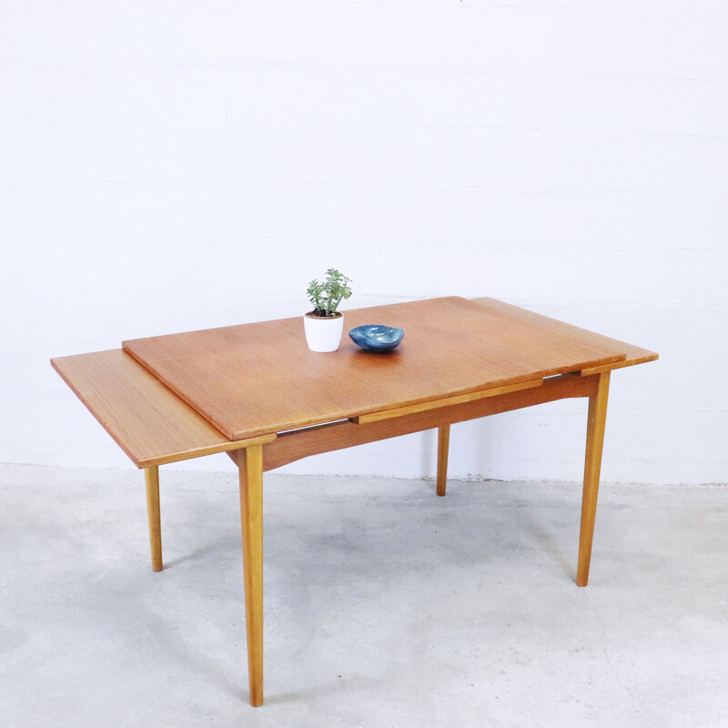 Extendable teak dining table, 1960