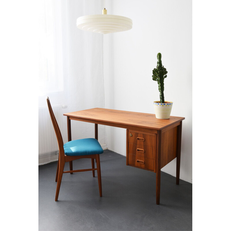 Teak vintage desk with 3 drawers, 1960s