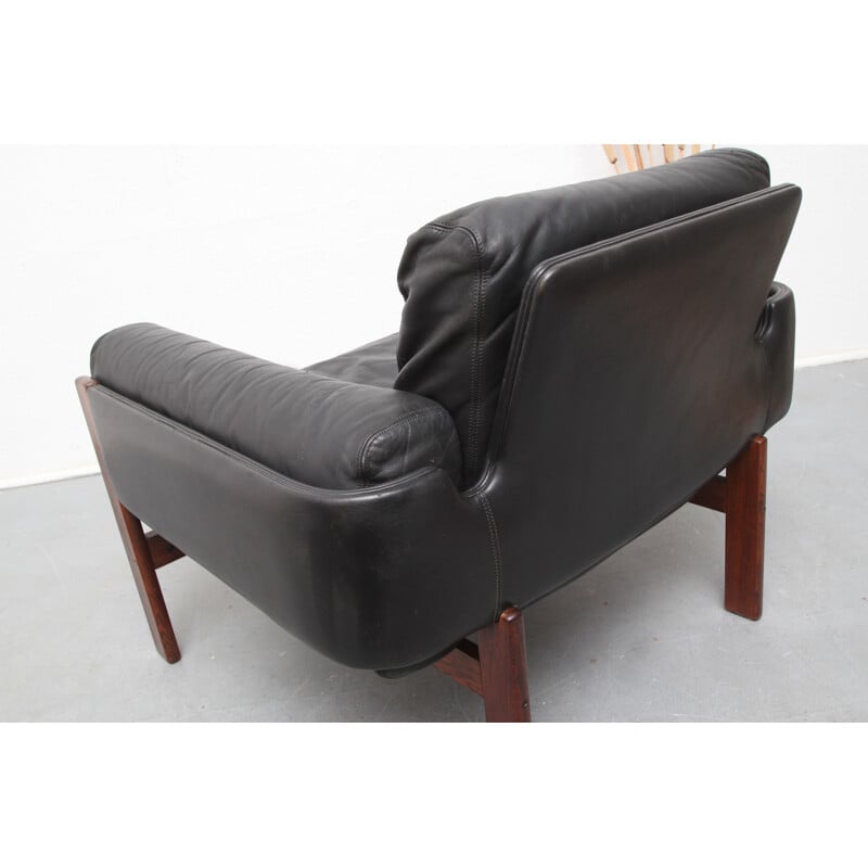 "Flueline" easy chair in rosewood and leather, Sven Ivar DYSTHE - 1960s