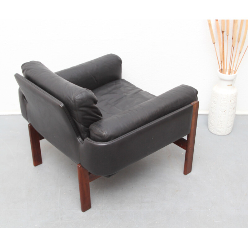 "Flueline" easy chair in rosewood and leather, Sven Ivar DYSTHE - 1960s