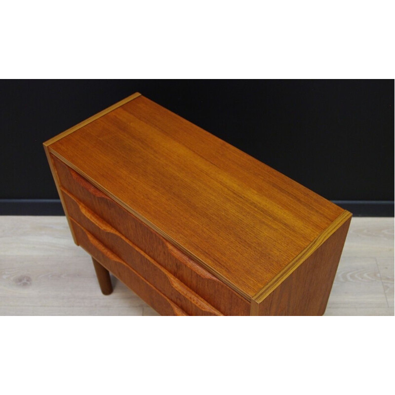 Danish vintage cabinet in teak