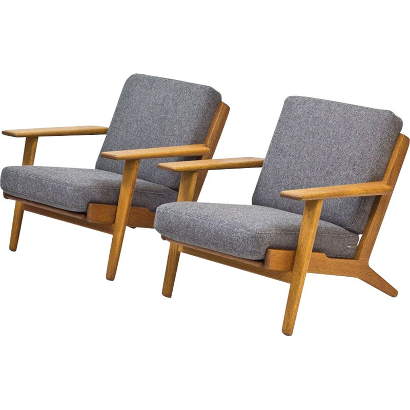 Pair of Hans J. Wegner's GE-290 vintage lounge chairs for Getama, 1950