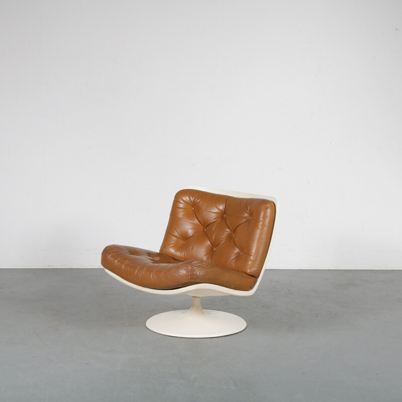 1960s Spage age lounge chair designed by Geoffrey Harcourt, manufactured by Artifort in The Netherlands