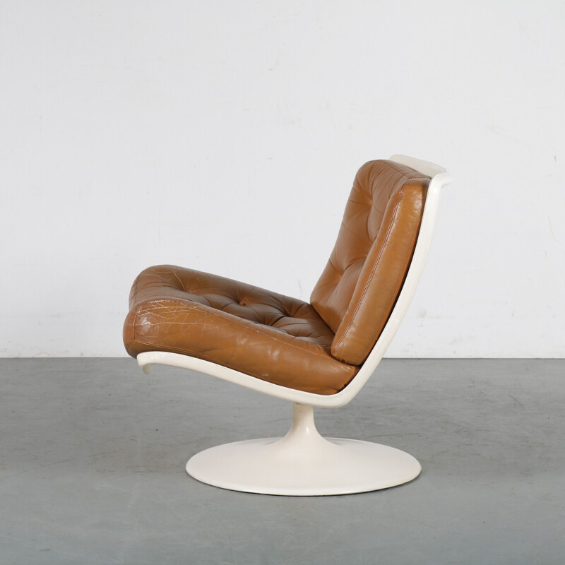 1960s Spage age lounge chair designed by Geoffrey Harcourt, manufactured by Artifort in The Netherlands