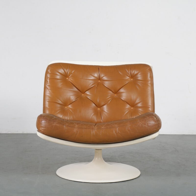 1960s Spage age lounge chair designed by Geoffrey Harcourt, manufactured by Artifort in The Netherlands