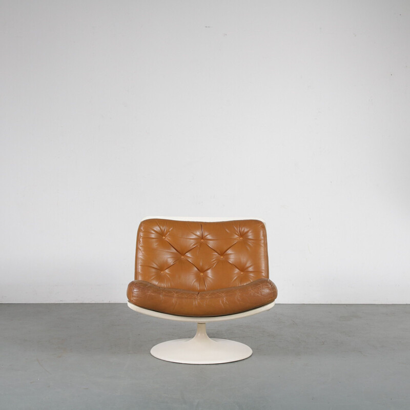 1960s Spage age lounge chair designed by Geoffrey Harcourt, manufactured by Artifort in The Netherlands