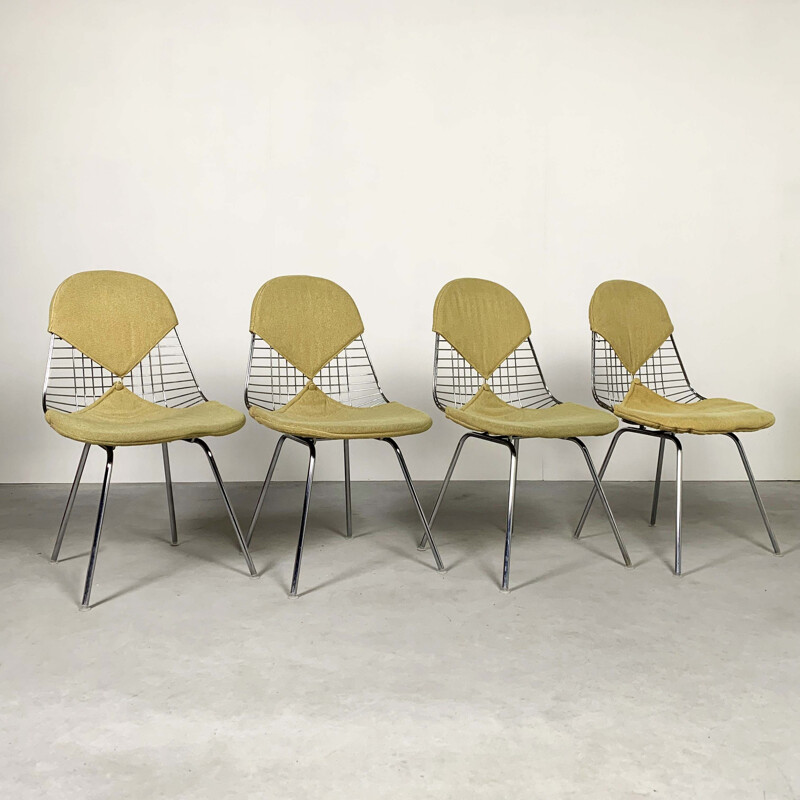 Set of 4 DKR Bikini vintage chairs by Charles and Ray Eames, 1950s