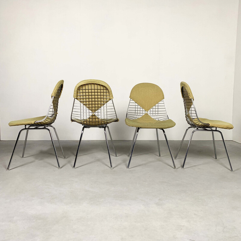 Set of 4 DKR Bikini vintage chairs by Charles and Ray Eames, 1950s