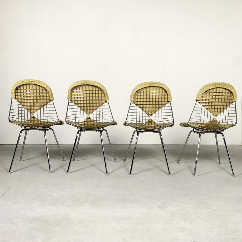 Ensemble de 4 chaises DKR Bikini vintage de Charles et Ray Eames, 1950