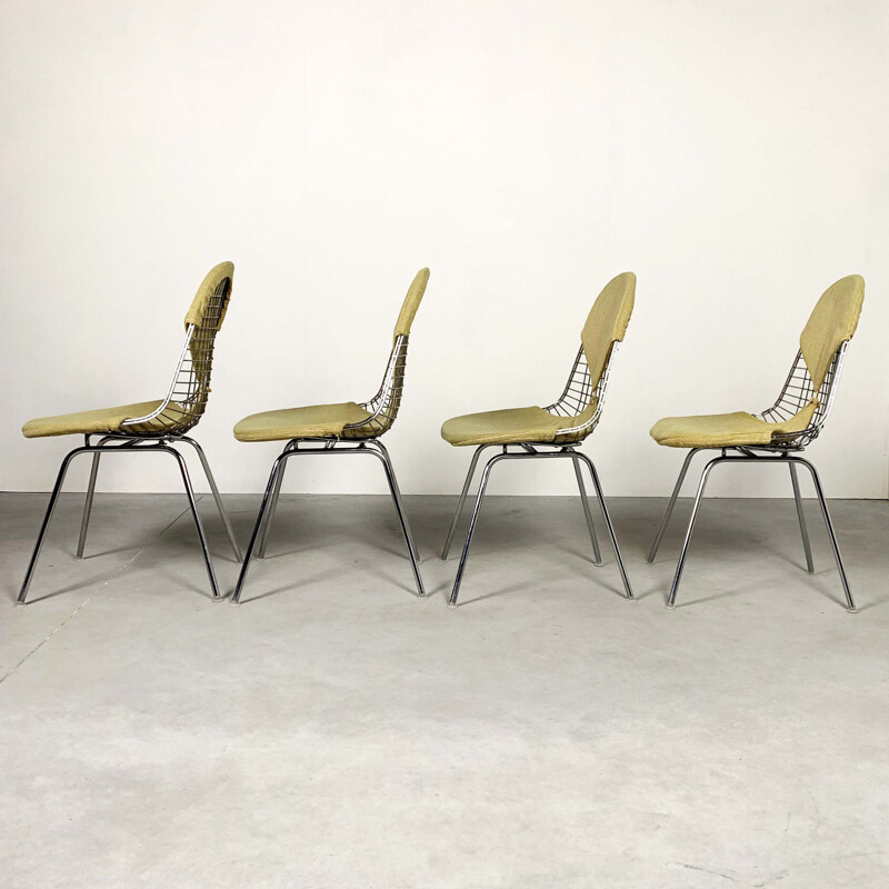 Ensemble de 4 chaises DKR Bikini vintage de Charles et Ray Eames, 1950