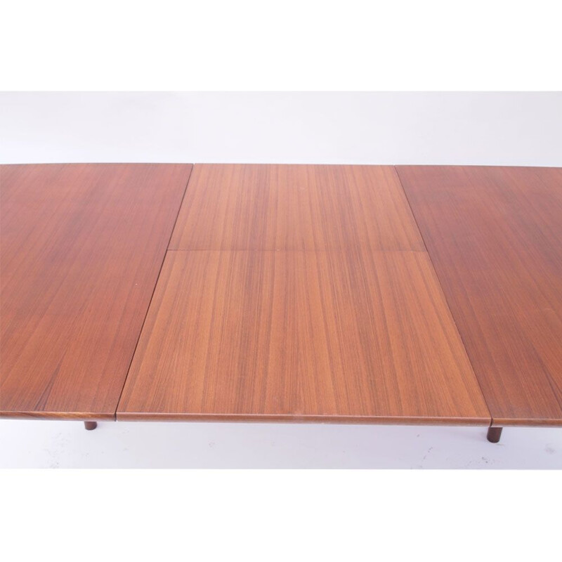 Vintage Extendable Dining Table by Mcintosh 