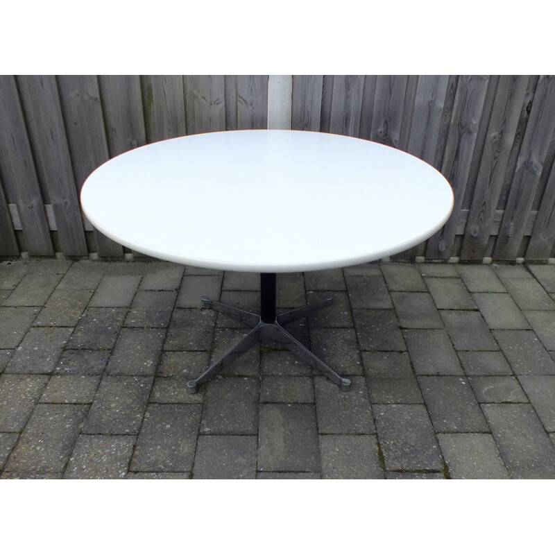 Vintage Round dining table by George Nelson for Herman Miller USA 1970s
