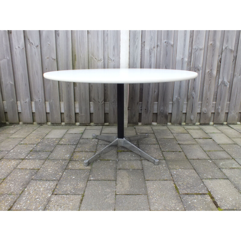 Vintage Round dining table by George Nelson for Herman Miller USA 1970s