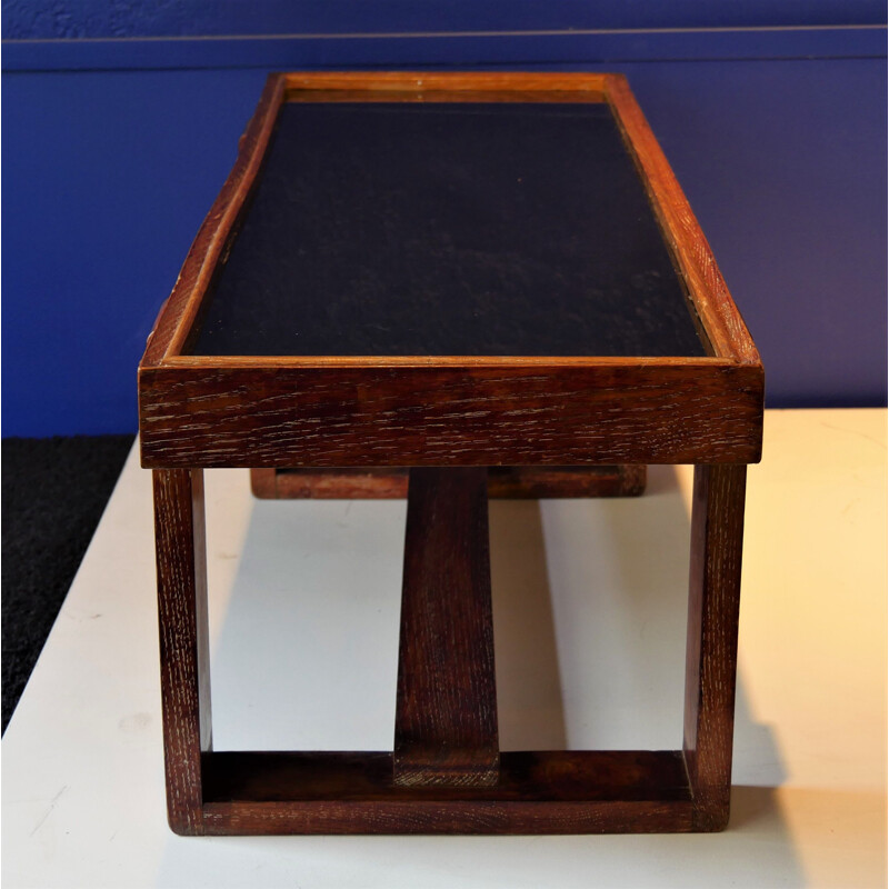 Table basse vintage en chêne et opaline noir, France 1940