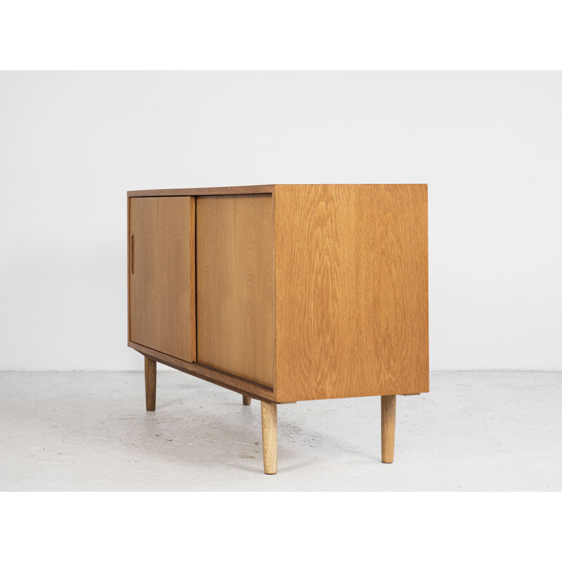 Small Midcentury Danish Sideboard in Oak with 2 sliding doors by Hundevad 1960s